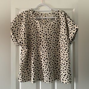 Ladies business casual top
